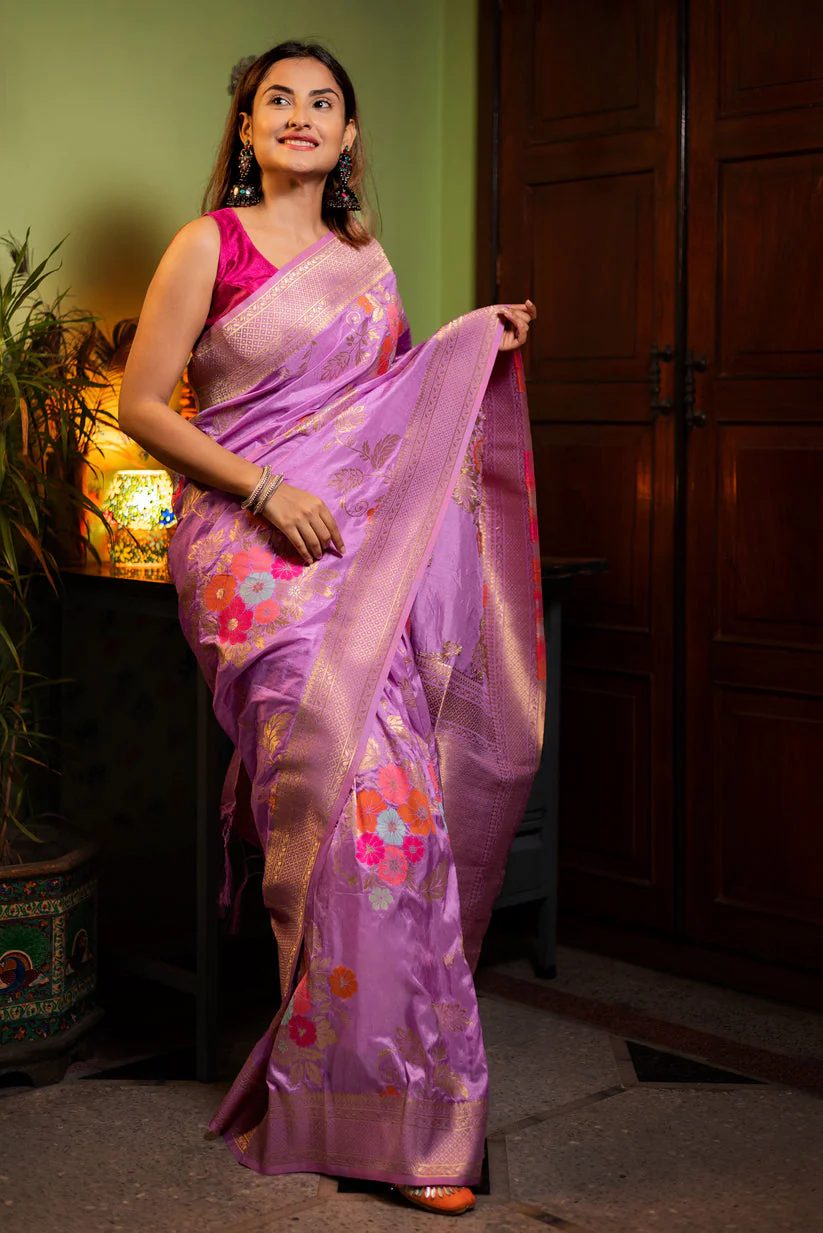 Glorious Lavender Soft Banarasi Silk Saree With Stunner Blouse Piece - Image 3