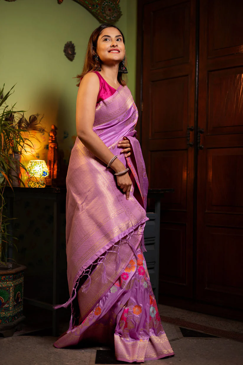 Glorious Lavender Soft Banarasi Silk Saree With Stunner Blouse Piece - Image 4