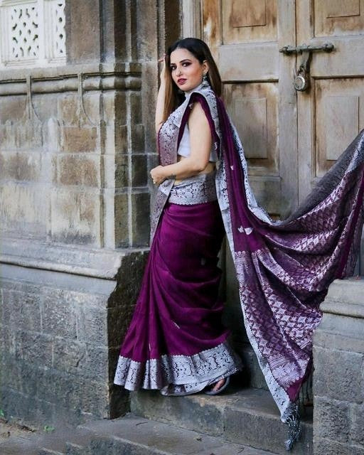 Glorious Purple Soft Banarasi Silk Saree With Glowing Blouse Piece - Image 6