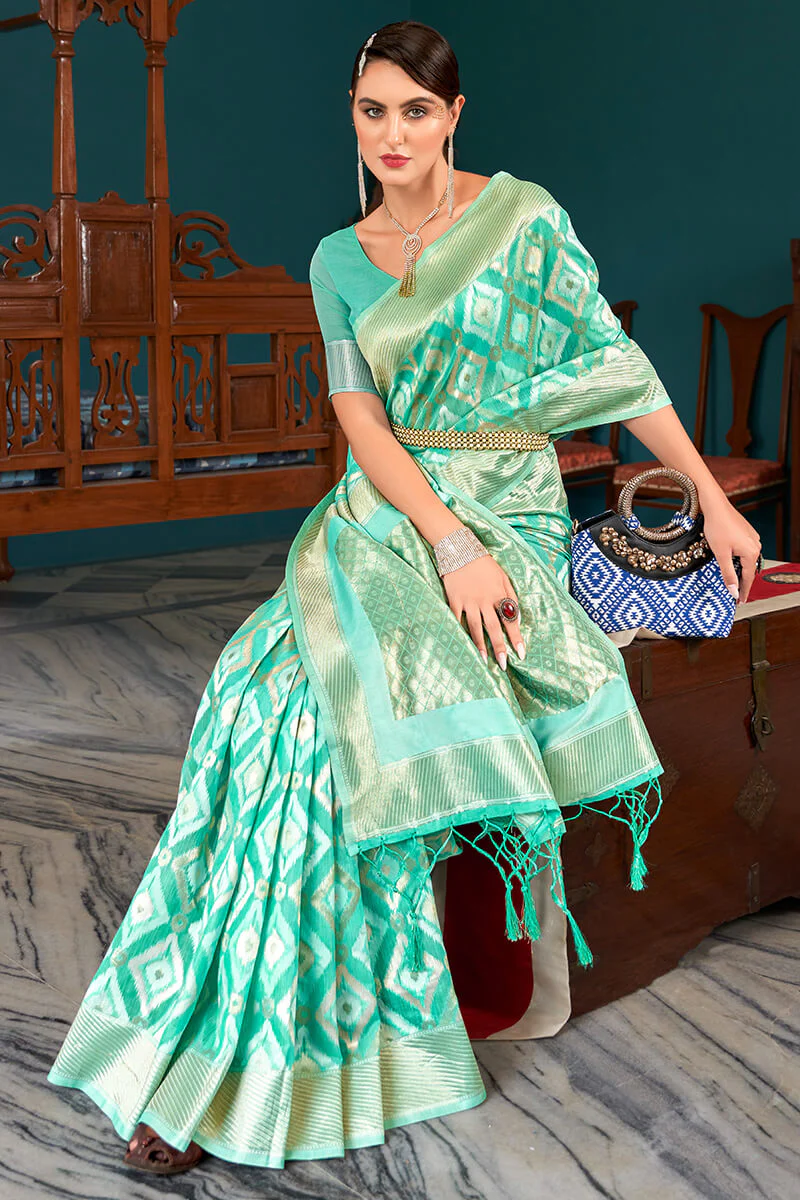 Glorious Turquoise Cotton Silk Saree With Sophisticated Blouse Piece - Image 3
