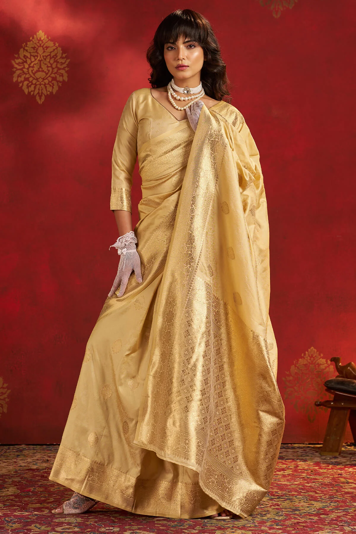 Glowing Beige Pure Zari Weaving Banarasi Silk Saree With Divine Blouse Piece - Image 3