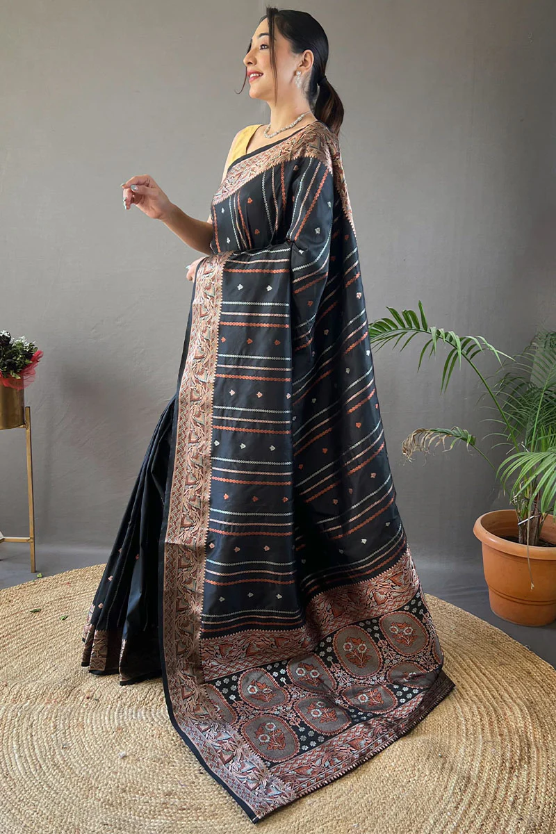 Glowing Black Soft Banarasi Silk Saree With Invaluable Blouse Piece - Image 3
