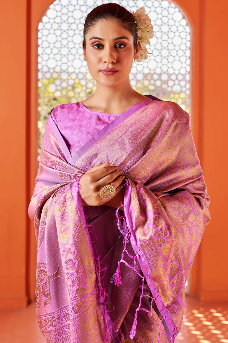 Glowing Pink Kanjivaram Silk Saree With Alluring Blouse Piece - Image 2