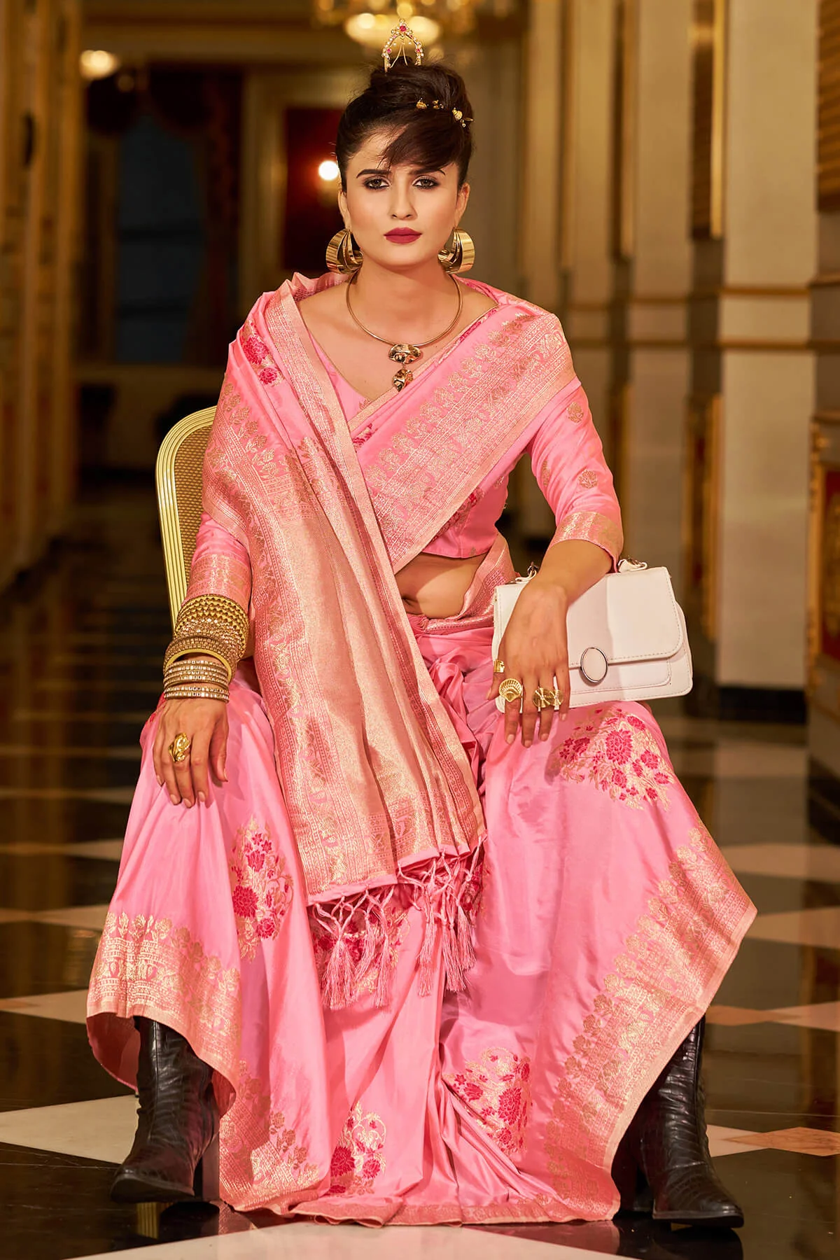 Glowing Pink Pure Zari Weaving Banarasi Silk Saree With Ineffable Blouse Piece - Image 5