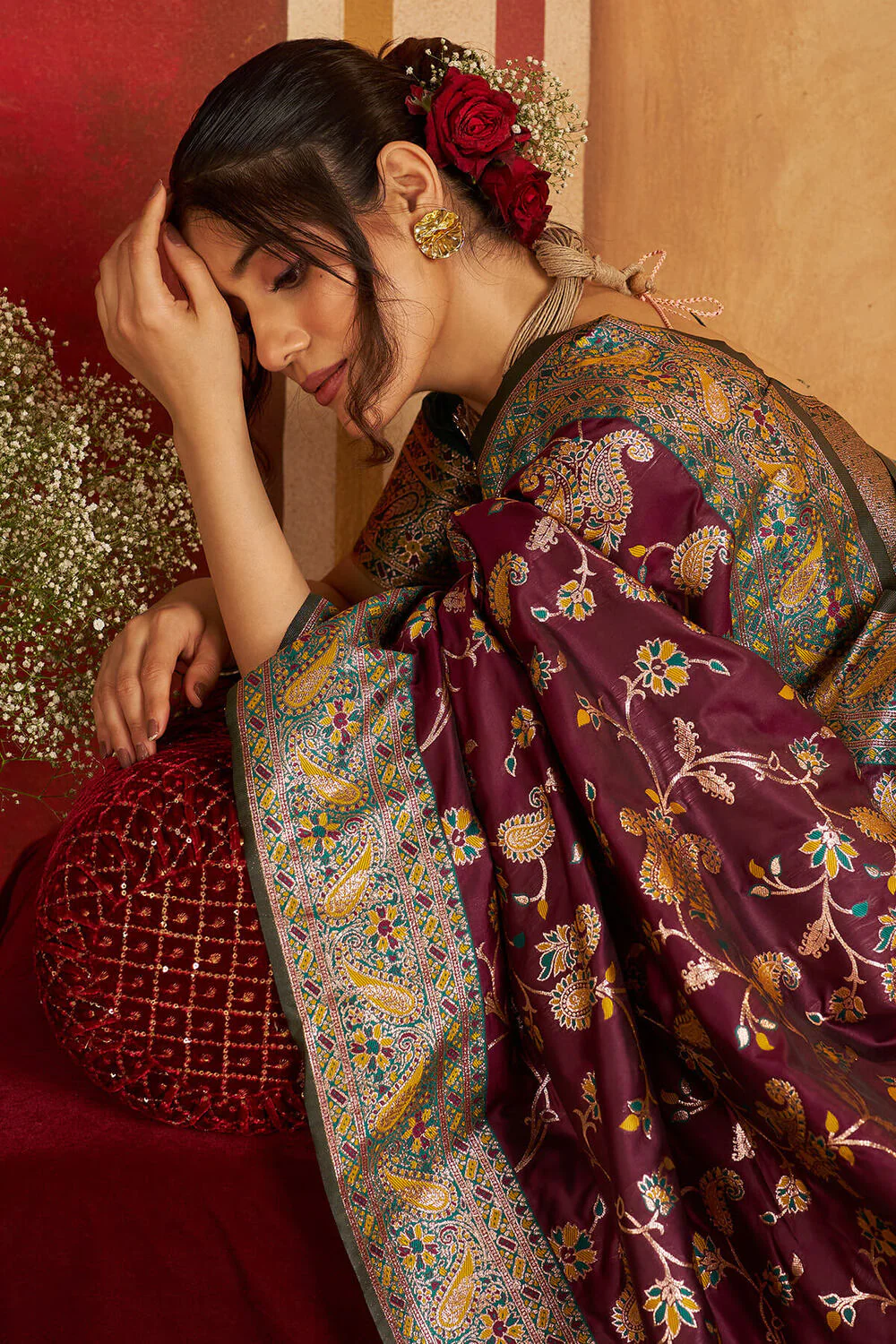Glowing Purple Pure Zari Weaving Banarasi Silk Saree With Designer Blouse Piece - Image 4
