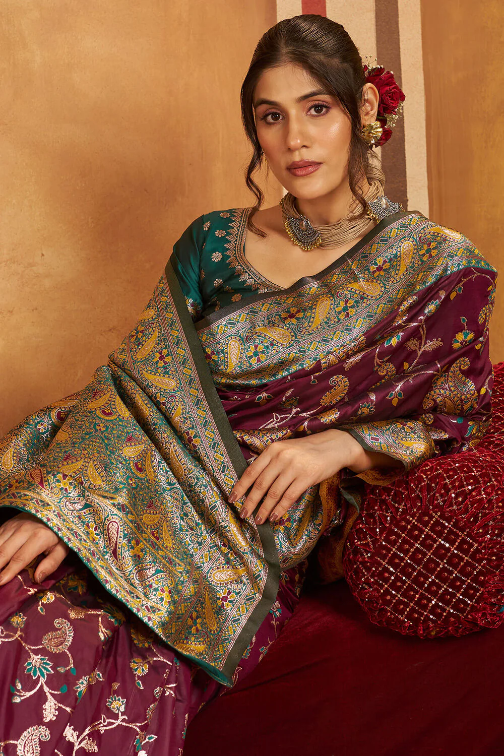 Glowing Purple Pure Zari Weaving Banarasi Silk Saree With Designer Blouse Piece - Image 6