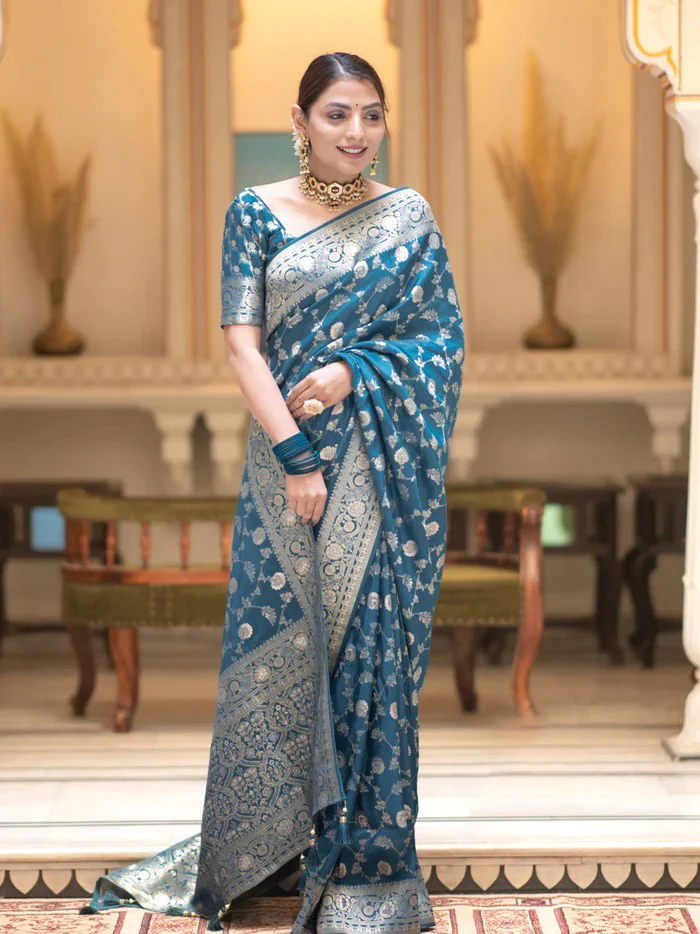 Gorgeous Firozi Soft Silk Saree With Sophisticated Blouse Piece - Image 3