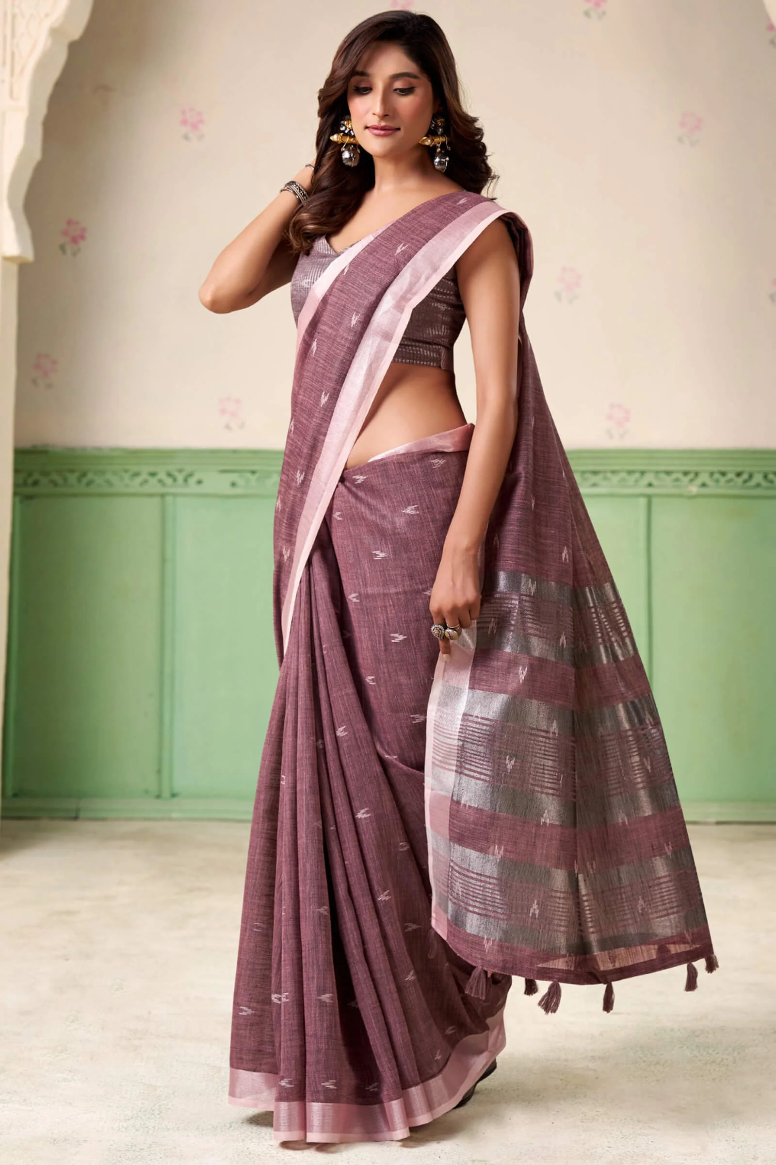 Gorgeous Lavender Cotton Silk Saree With Profuse Blouse Piece - Image 3