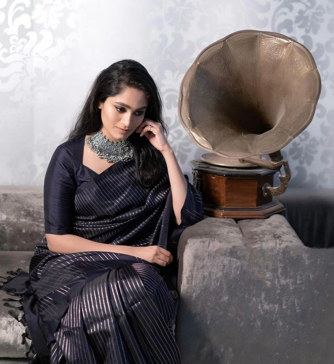 Gossamer Black Soft Silk Saree With Transcendent Blouse Piece - Image 5