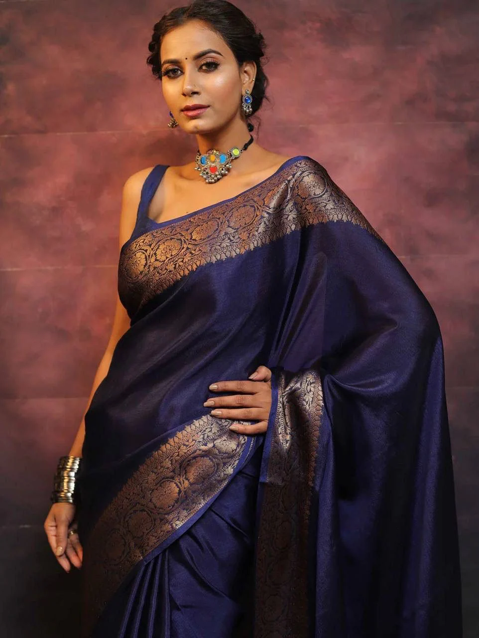 Gossamer Navy Blue Soft Silk Saree With Nemesis Blouse Piece - Image 5