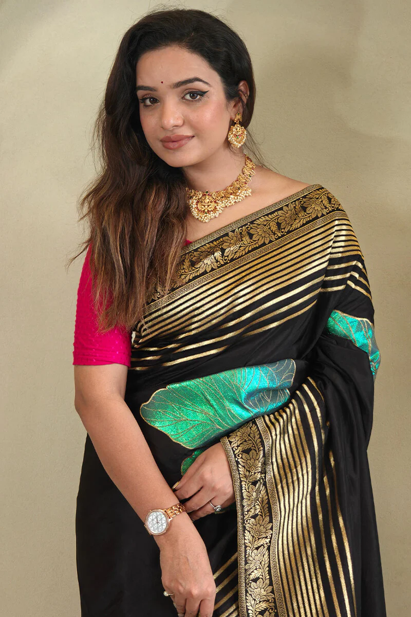Gratifying Black Soft Banarasi Silk Saree With Refreshing Blouse Piece - Image 2