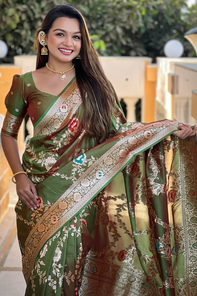 Gratifying Mehndi Soft Banarasi Silk Saree With Scrupulous Blouse Piece - Image 3