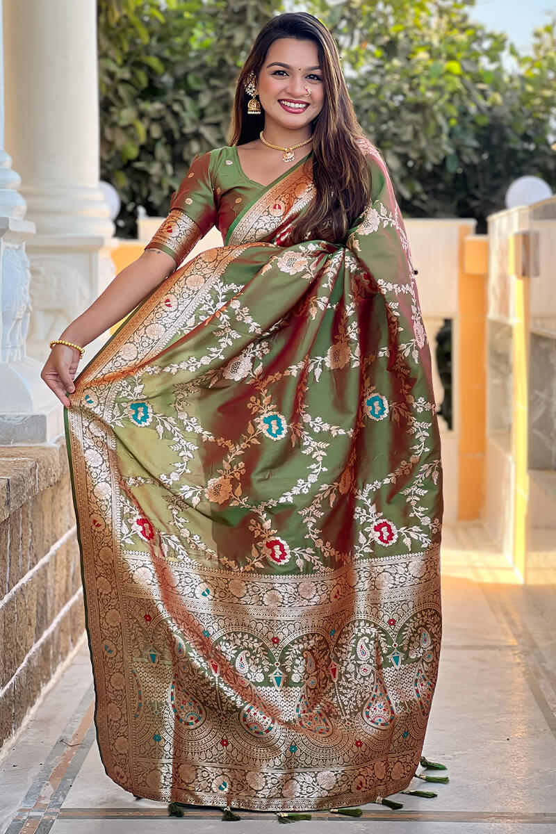 Gratifying Mehndi Soft Banarasi Silk Saree With Scrupulous Blouse Piece - Image 4