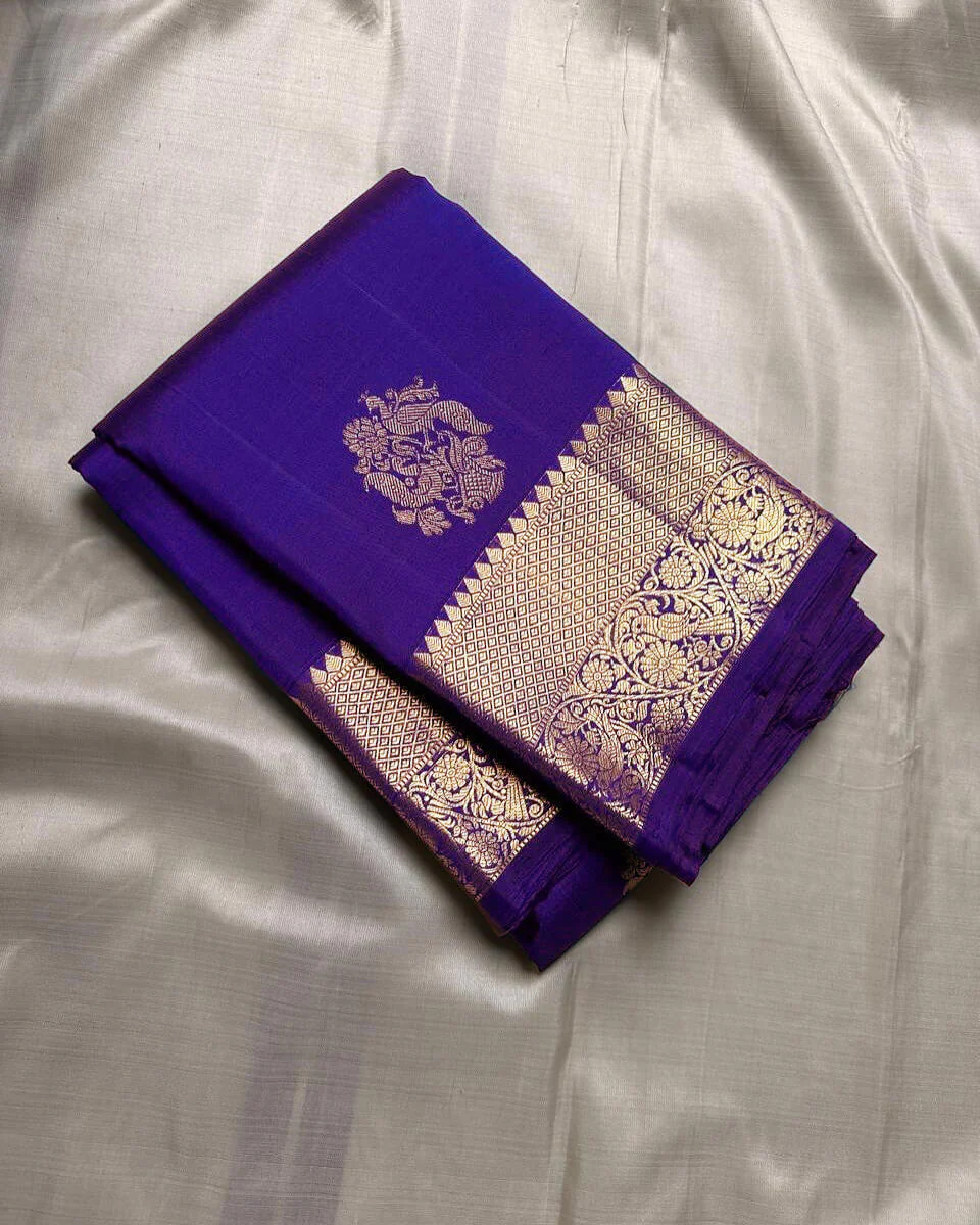 Gratifying Royal Blue Soft Banarasi Silk Saree With Marvellous Blouse Piece - Image 2