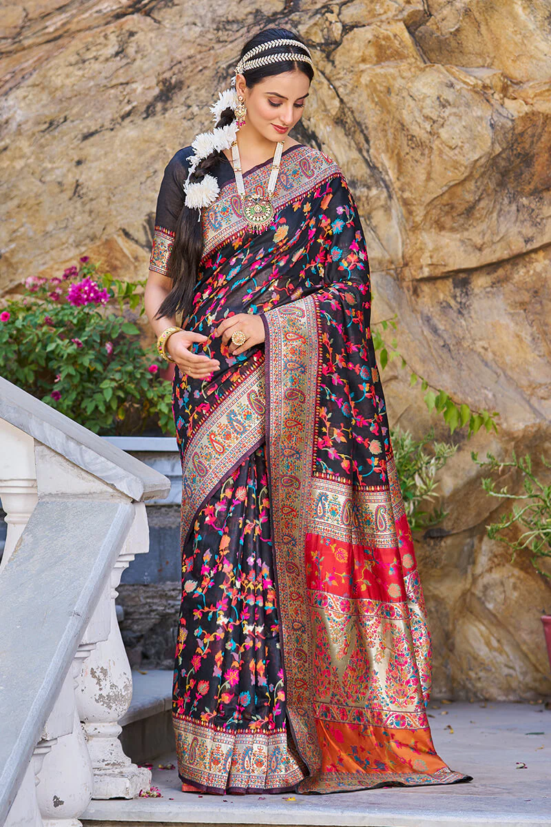 Groovy Black Pashmina saree With Scrumptious Blouse Piece - Image 3