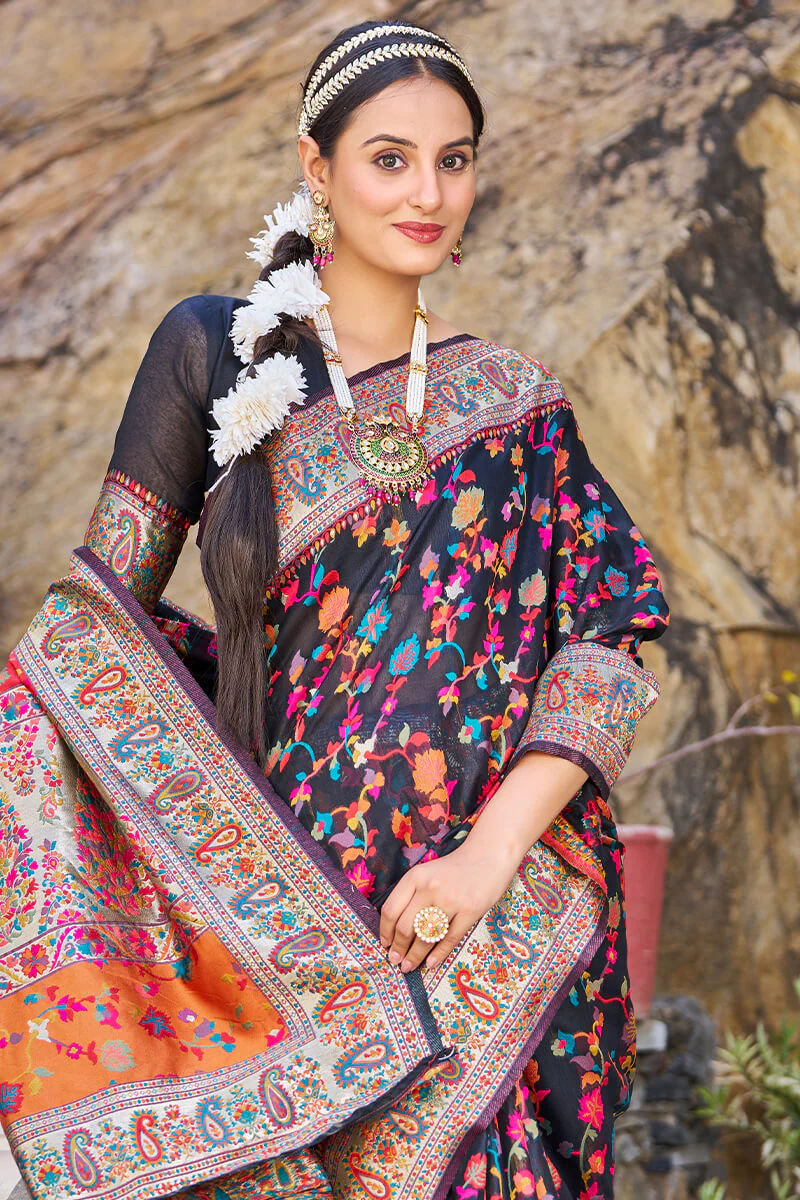 Groovy Black Pashmina saree With Scrumptious Blouse Piece - Image 6