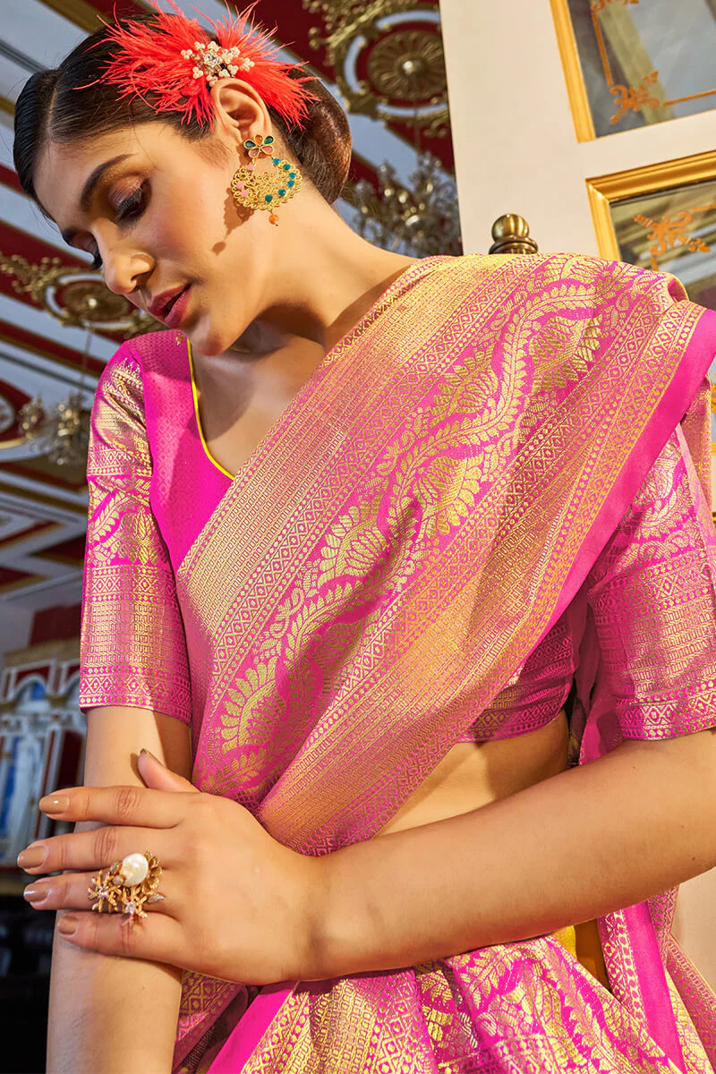 Groovy Yellow Soft Banarasi Silk Saree With Entrancing Blouse Piece - Image 2