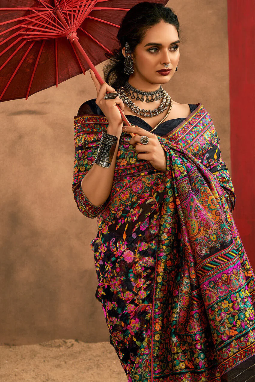 Hypnotic Black Pashmina Saree With Flameboyant Blouse Piece - Image 2