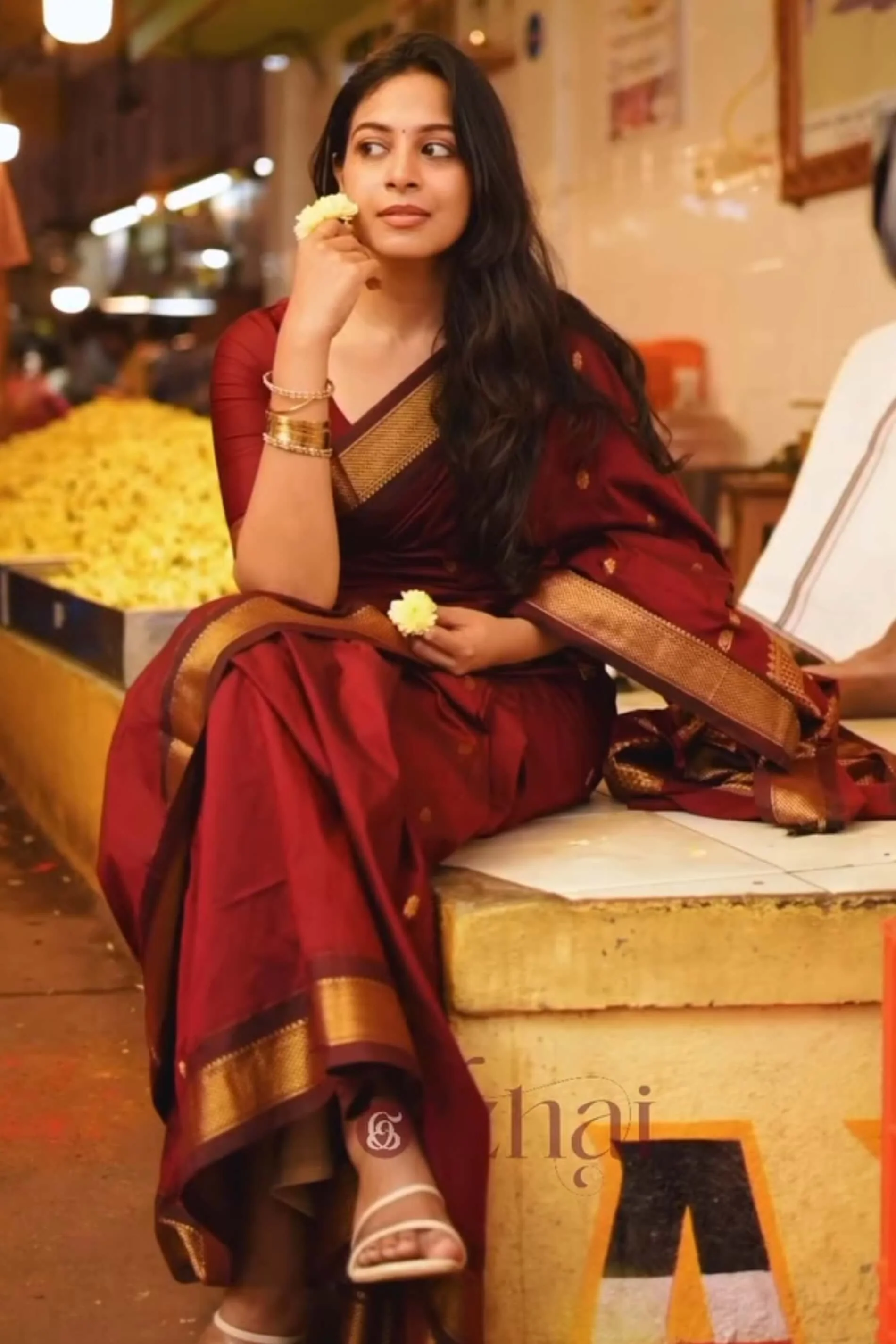 Hypnotic Maroon Soft Silk Saree With Scrupulous Blouse Piece - Image 6