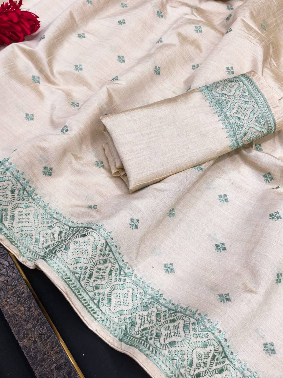 Hypnotic Off White Embroidery Work Tussar Silk Saree With Marvellous Blouse Piece - Image 3