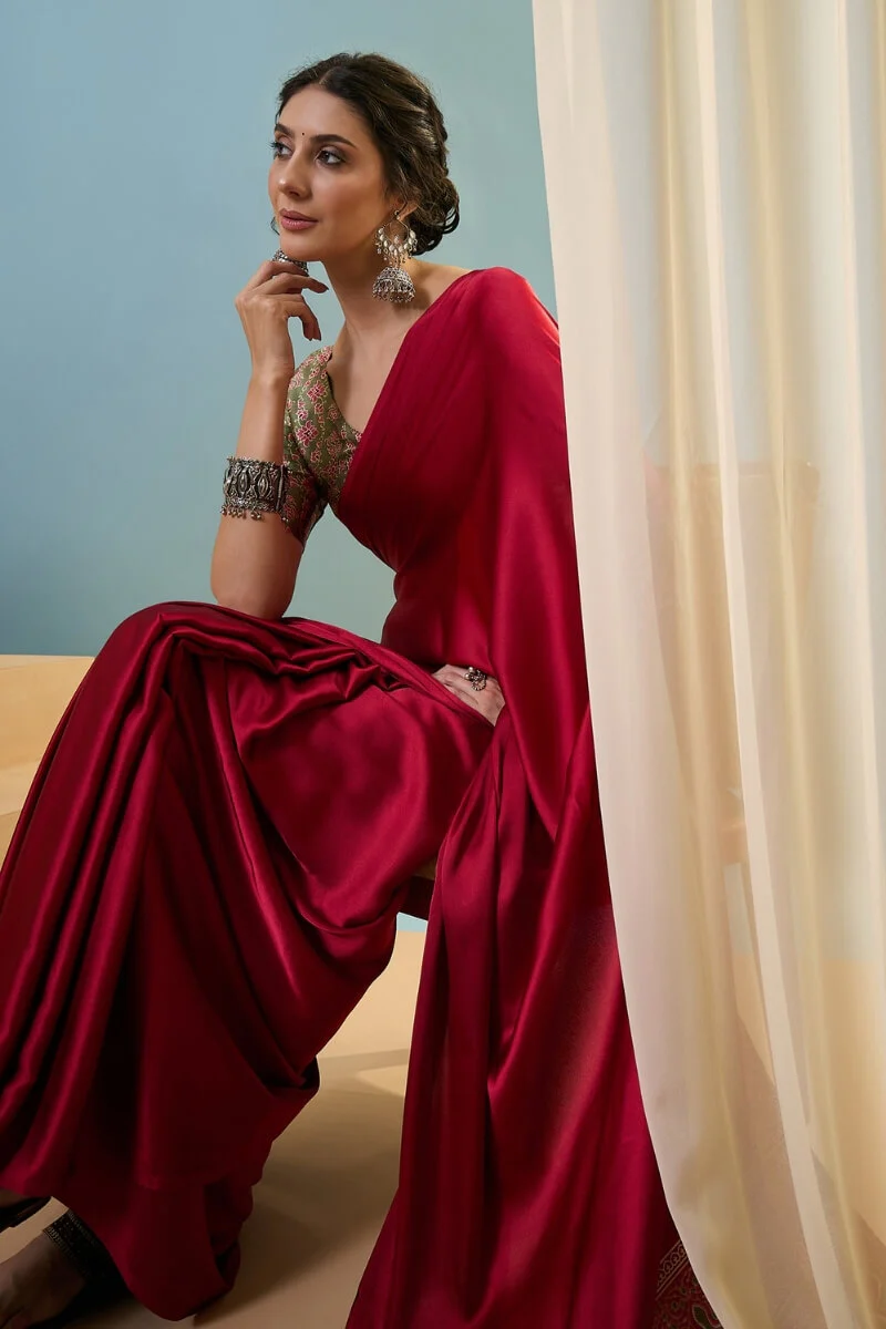 Hypnotic Red Ajrakh Printed Semi Modal Silk Saree With Nemesis Blouse Piece - Image 2