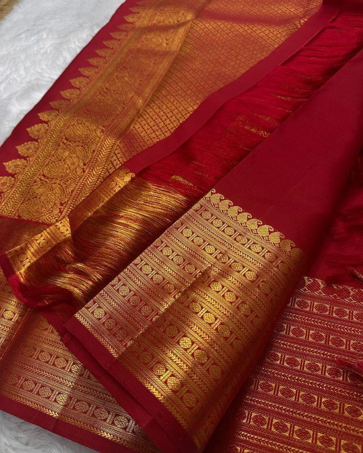 Ideal Red Soft Silk Saree With Comely Blouse Piece - Image 3