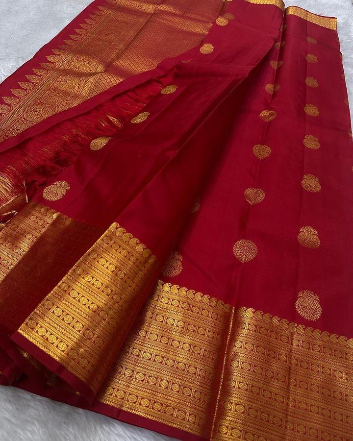 Ideal Red Soft Silk Saree With Comely Blouse Piece - Image 4