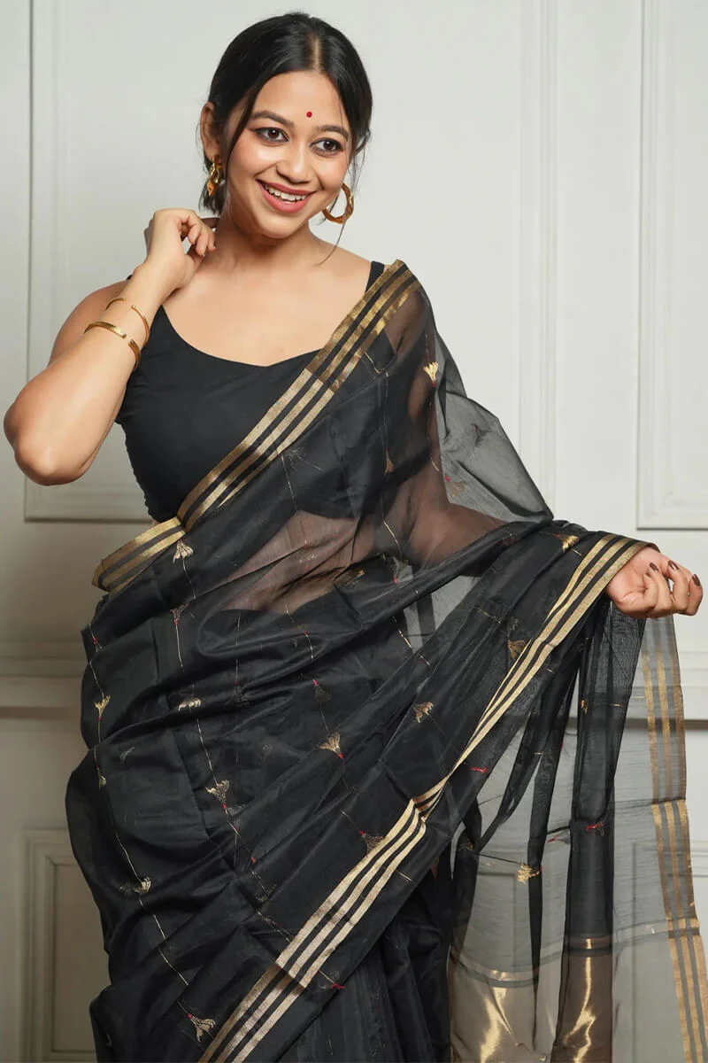 Imaginative Black Cotton Silk Saree With Desirable Blouse Piece - Image 4