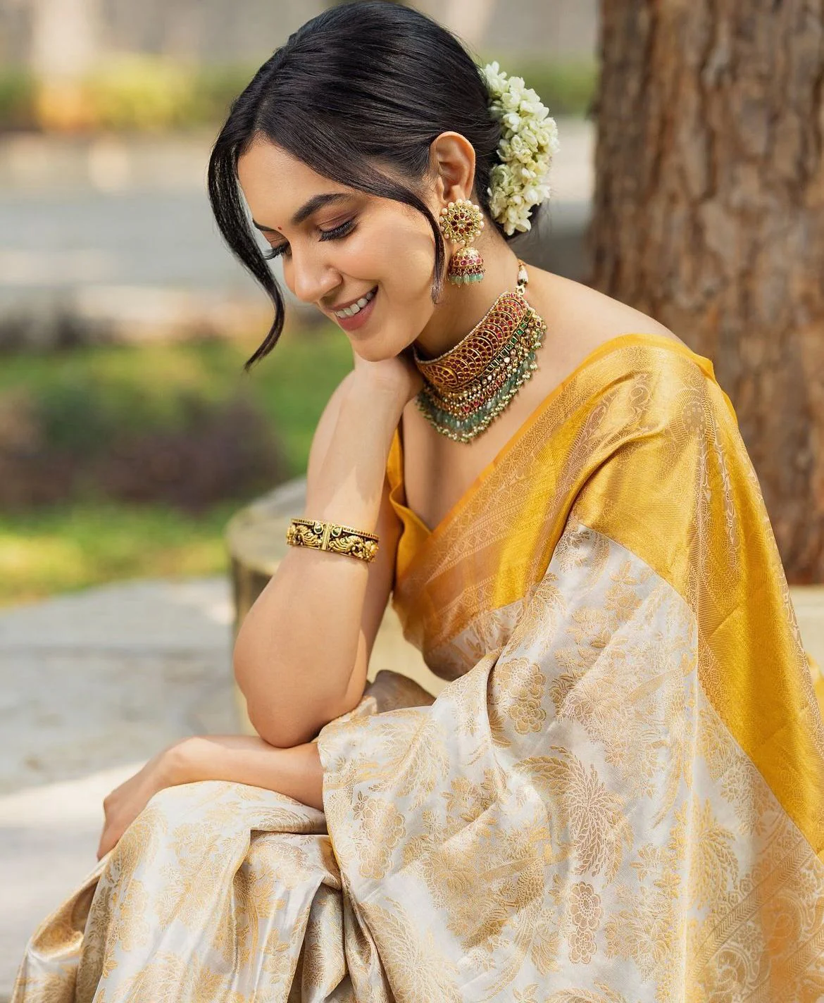 Imbrication Beige Soft Silk Saree With Embellished Blouse Piece - Image 4