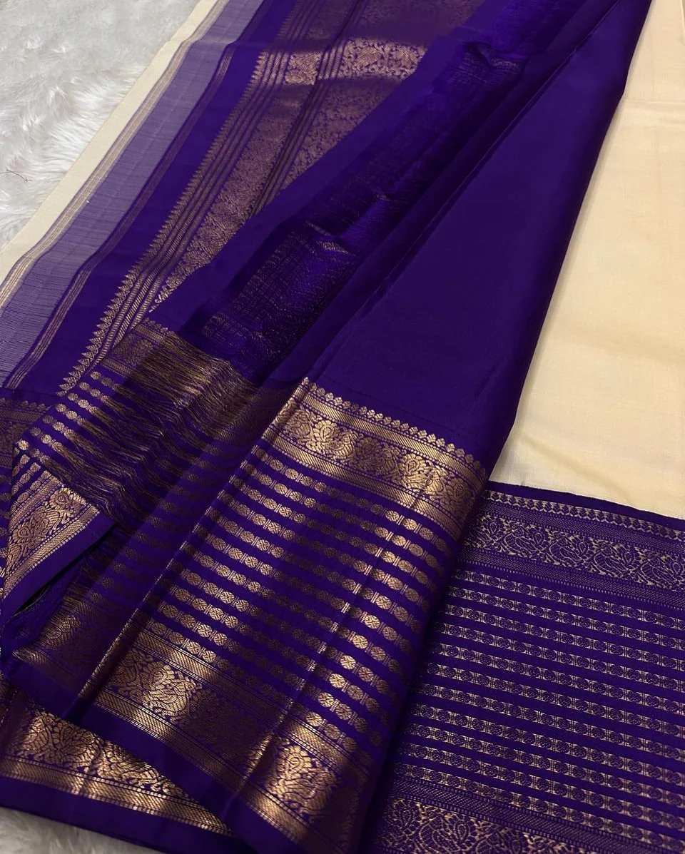 Imbrication Beige Soft Silk Saree With Surpassing Blouse Piece - Image 4
