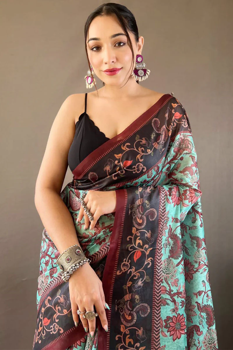 Imbrication Firozi Digital Printed Cotton Silk Saree With Epiphany Blouse Piece - Image 2