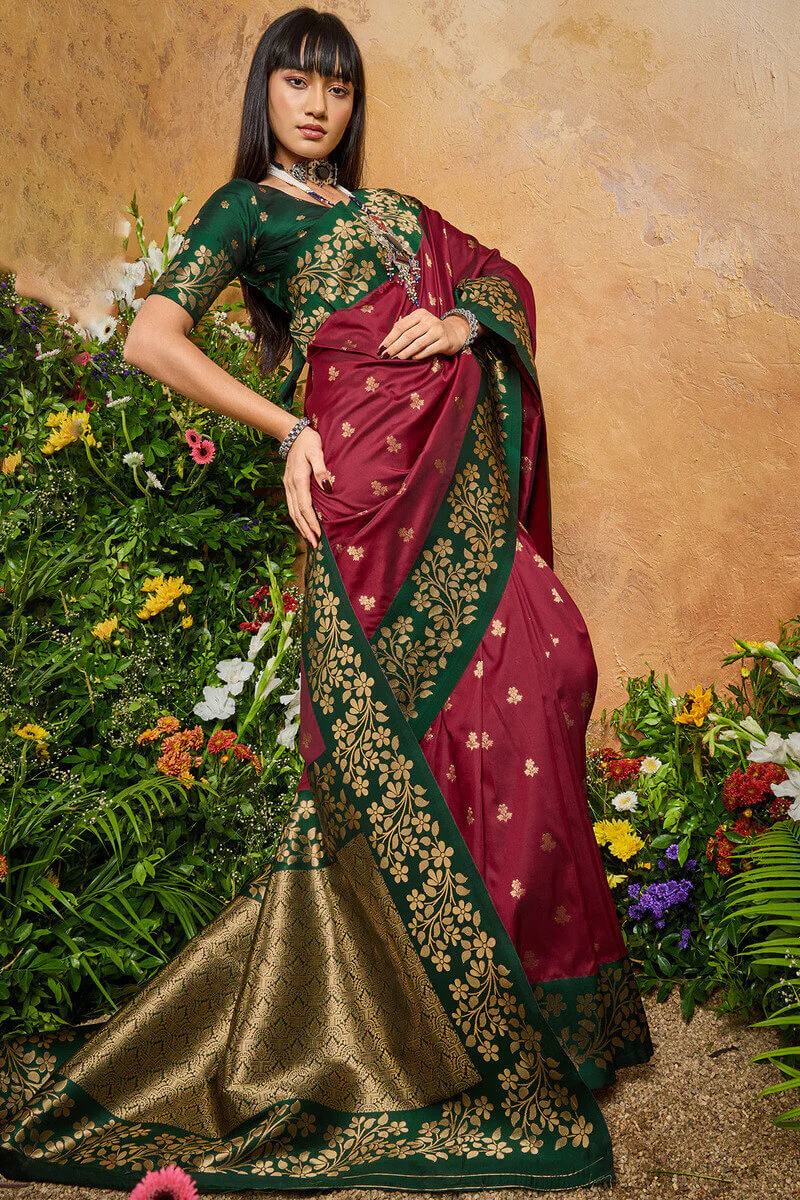 Imbrication Maroon Pure Zari Weaving Banarasi Silk Saree With Bewitching Blouse Piece - Image 5