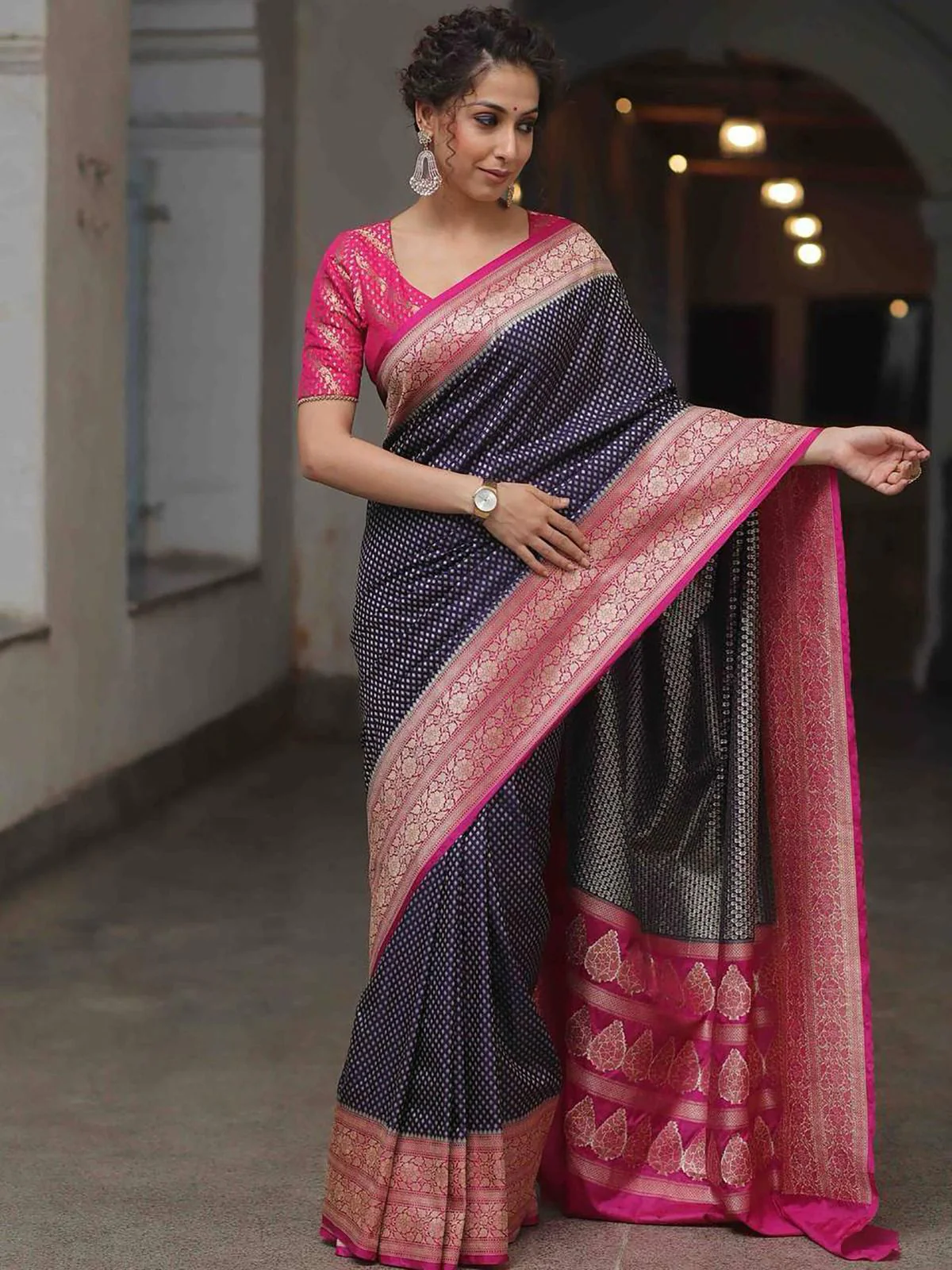 Imbrication Navy Blue Soft Silk Saree With Ornate Blouse Piece - Image 3