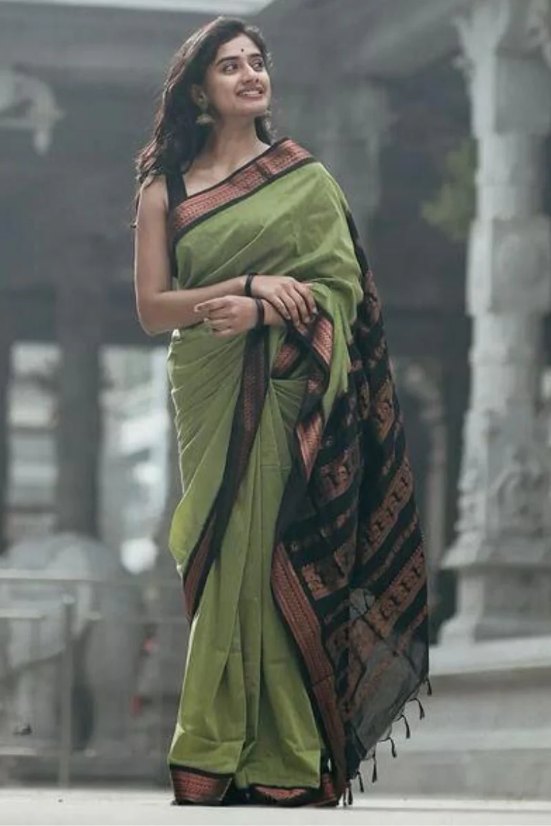 Imbrication Pista Soft Silk Saree With Ravishing Blouse Piece - Image 3