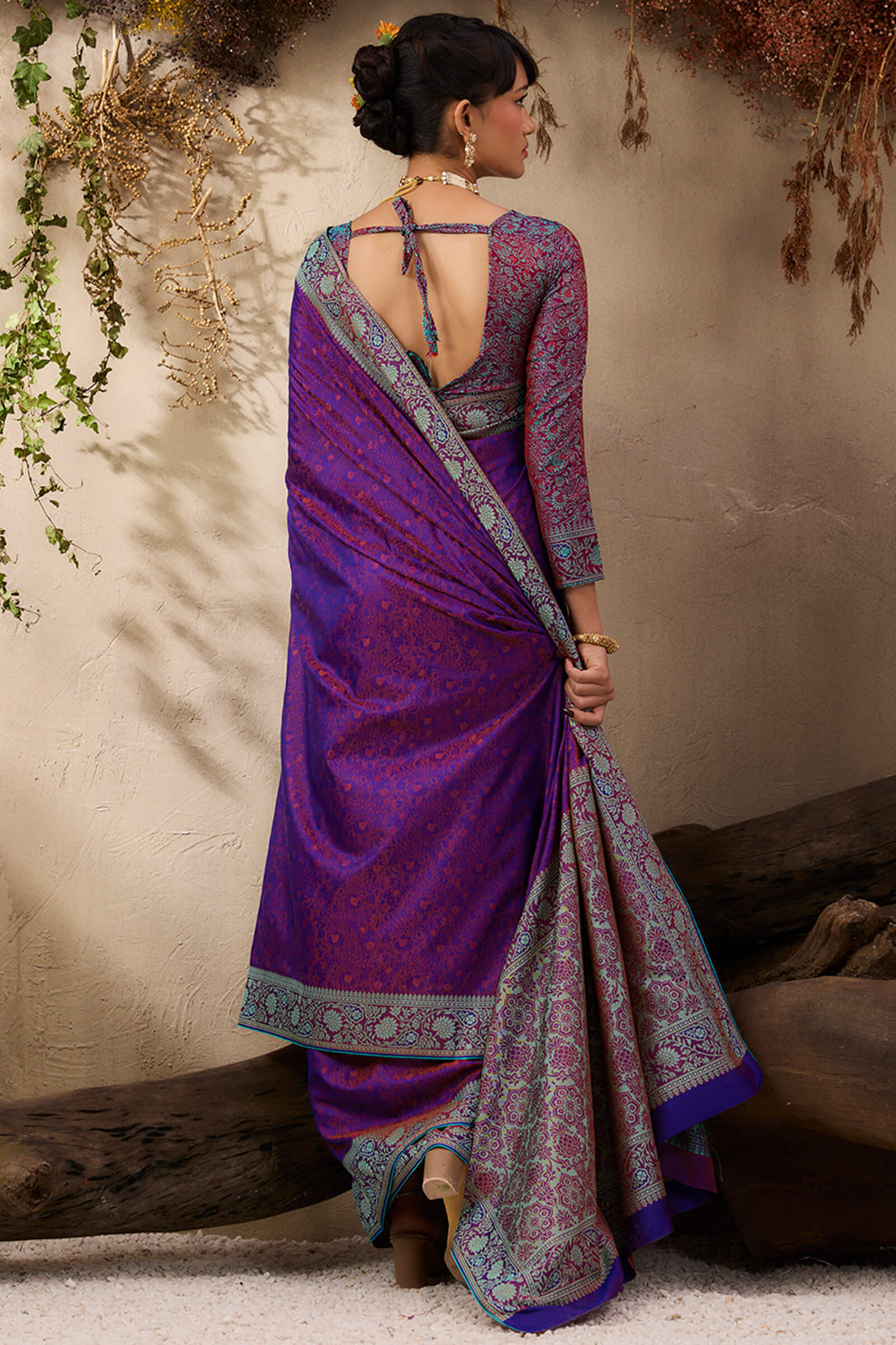 Imbrication Purple Kanjivaram Silk Saree With Hypnotic Blouse Piece - Image 7