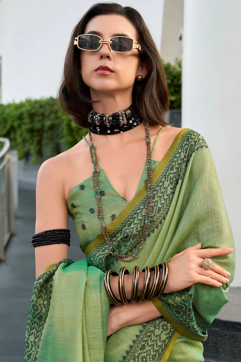 Impressive Green Cotton Silk Saree With Glorious Blouse Piece - Image 4