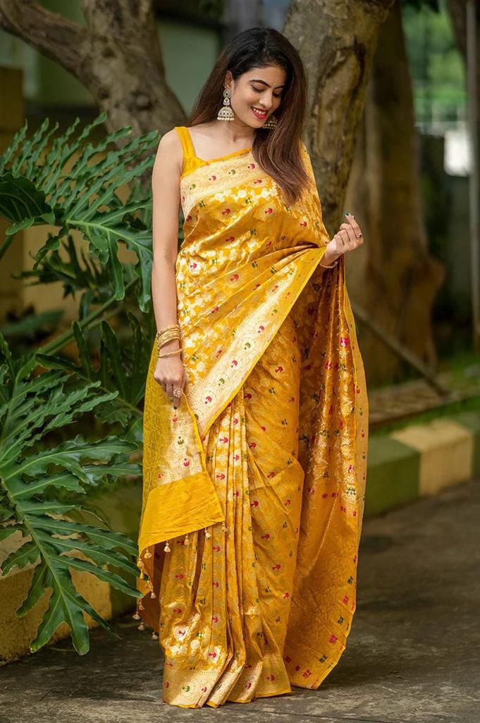 Improbable Yellow Soft Silk Saree With Pleasurable Blouse Piece - Image 4