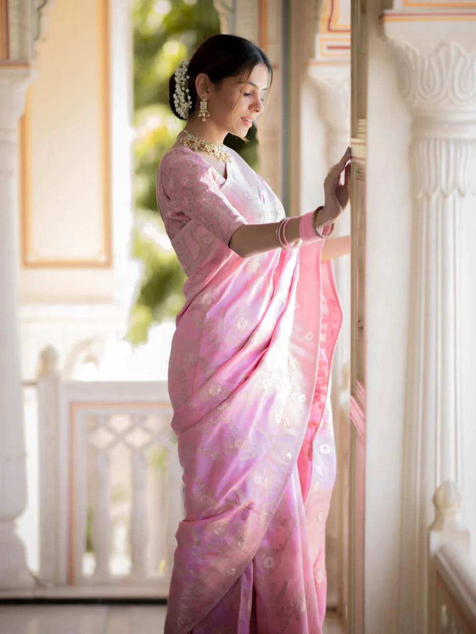 Incomparable Baby Pink Soft Silk Saree With Snazzy Blouse Piece - Image 5