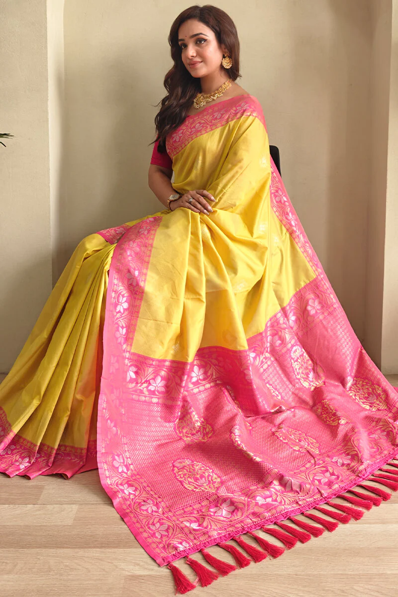 Incomparable Yellow Soft Banarasi Silk Saree With Seraphic Blouse Piece - Image 4