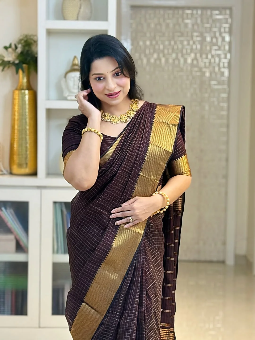 Incredible Brown Soft Silk Saree With Wonderful Blouse Piece - Image 4