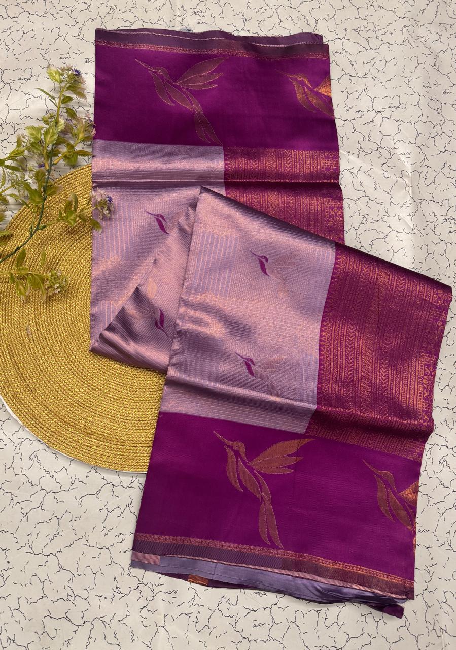 Incredible Lavender Soft Banarasi Silk Saree With Staggering Blouse Piece - Image 3