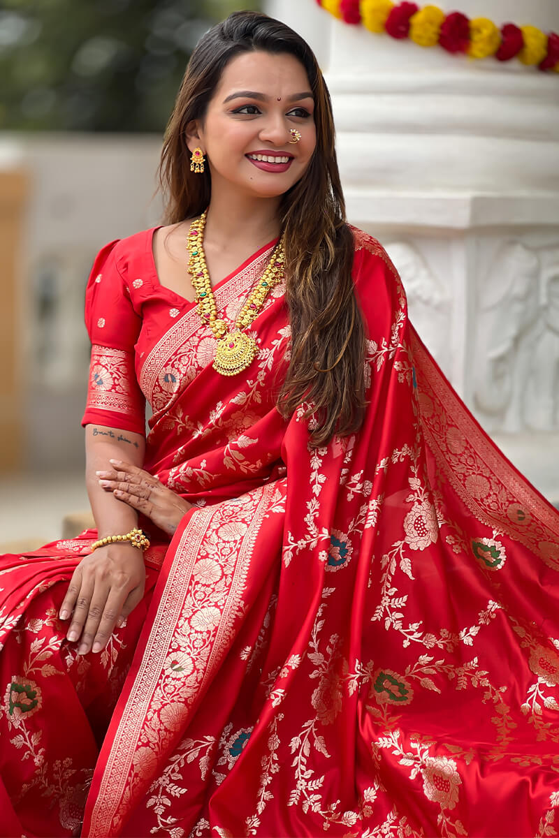 Incredible Red Soft Banarasi Silk Saree With Alluring Blouse Piece - Image 2