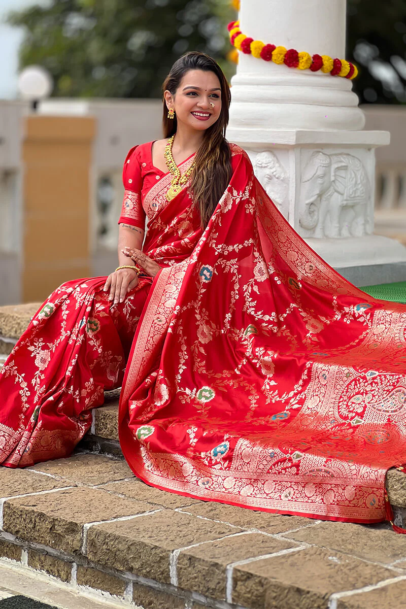 Incredible Red Soft Banarasi Silk Saree With Alluring Blouse Piece - Image 3