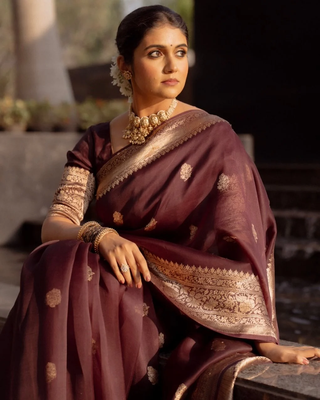 Incredible Wine Soft Silk Saree With Sizzling Blouse Piece - Image 4