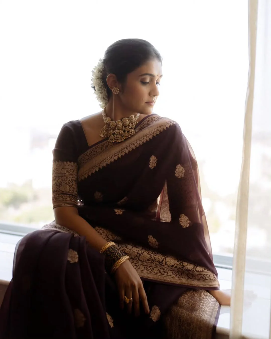 Incredible Wine Soft Silk Saree With Sizzling Blouse Piece - Image 5