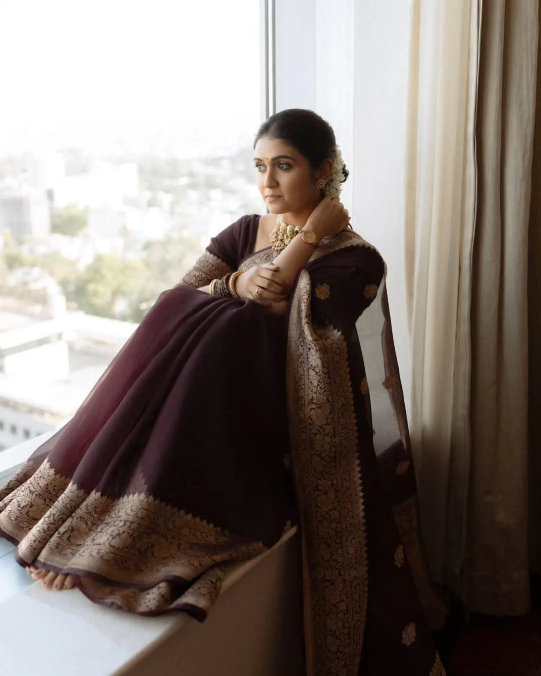 Incredible Wine Soft Silk Saree With Sizzling Blouse Piece - Image 7