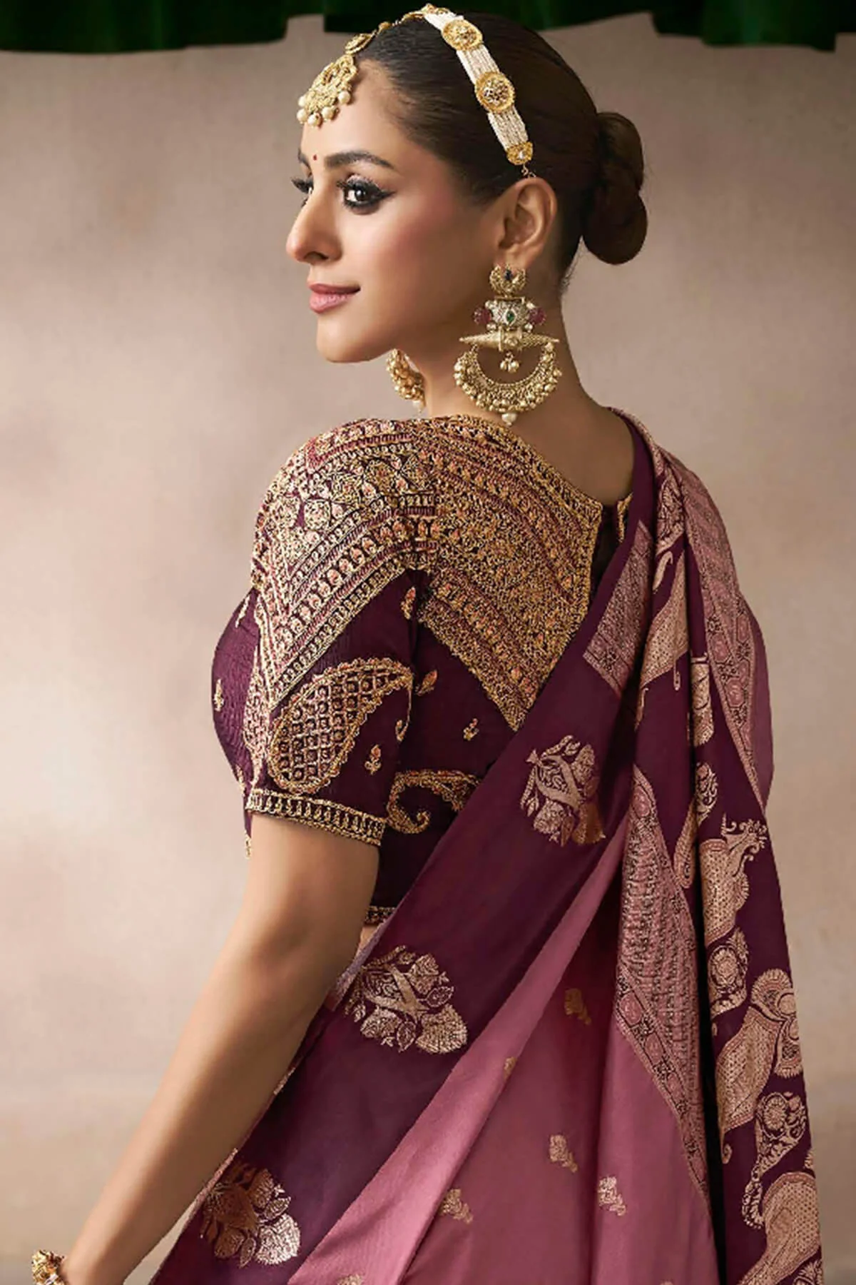 Ineffable Pink Banarasi Satin Silk Saree With Vibrant Blouse - Image 3
