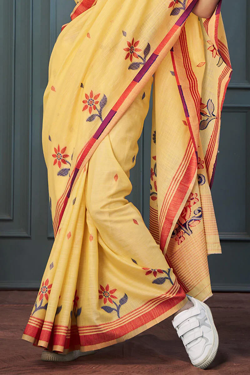 Ineffable Yellow Cotton Silk Saree With Nectarous Blouse Piece - Image 4