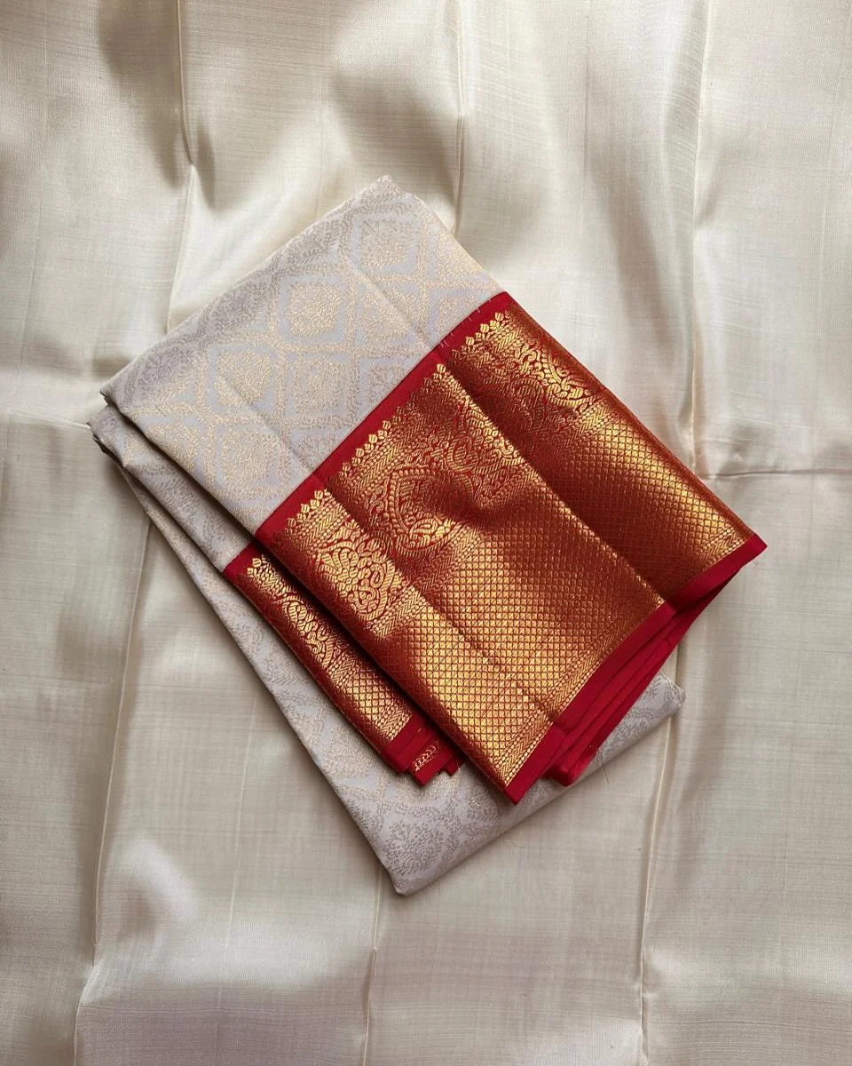 Inimitable Beige Soft Silk Saree With Effulgent Blouse Piece - Image 2