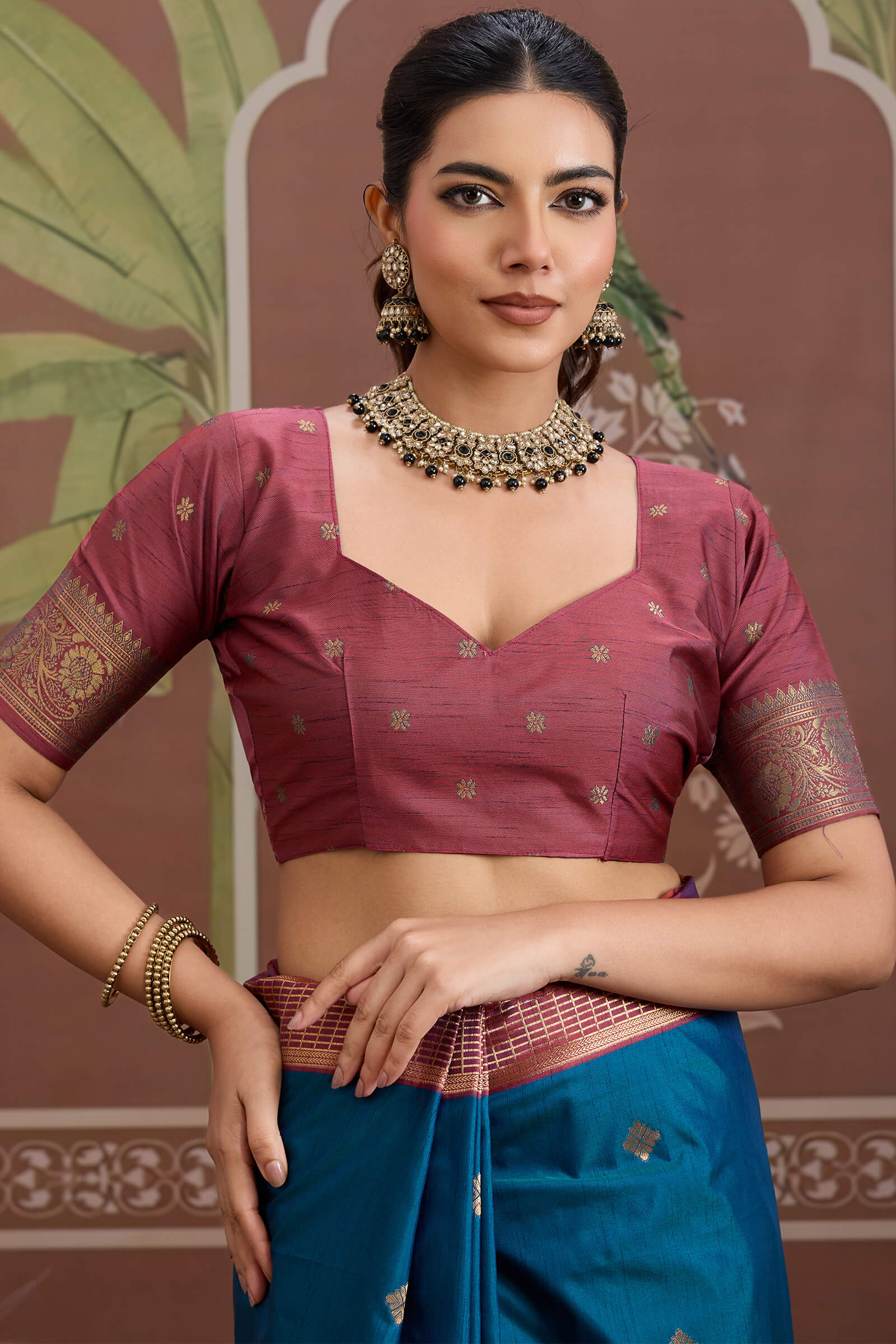 Inimitable Navy Blue Banarasi Tussar Silk Saree With Prettiest Blouse Piece - Image 4